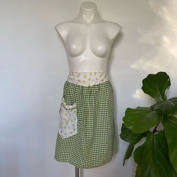 American Hostess Vintage Gingham Check Apron - Picture 1 of 12